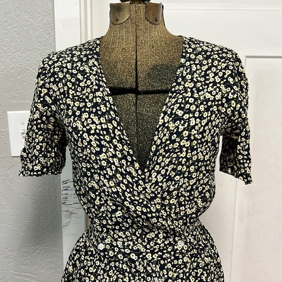 FAITHFUL THE BRAND LUNA FLORAL MINI DRESS SMALL - Picture 4 of 16